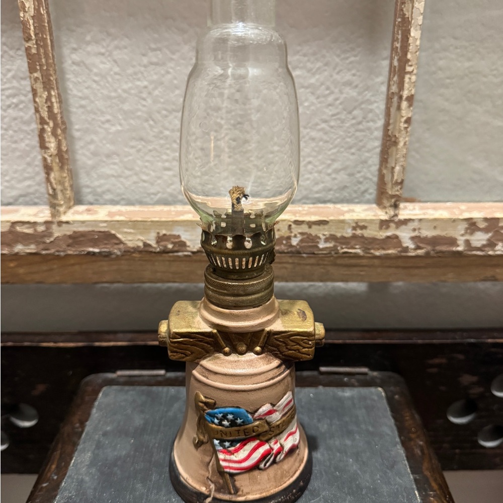 Vintage Style Oil Lamp with American Flag Design